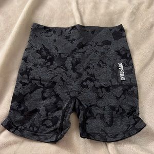 GYMSHARK adapt camo shorts size medium